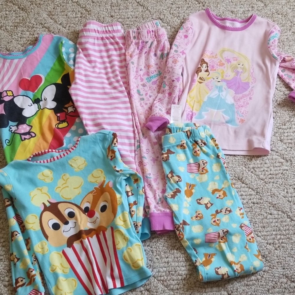 Disney pj's SIze 5